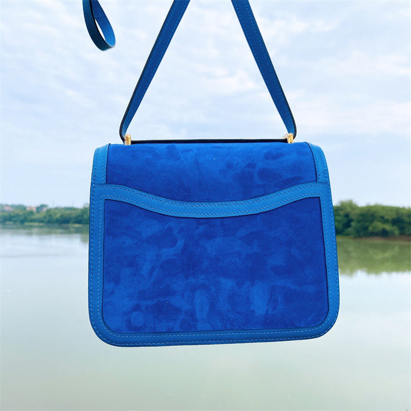  essential shoulder bag styled with outfit 12