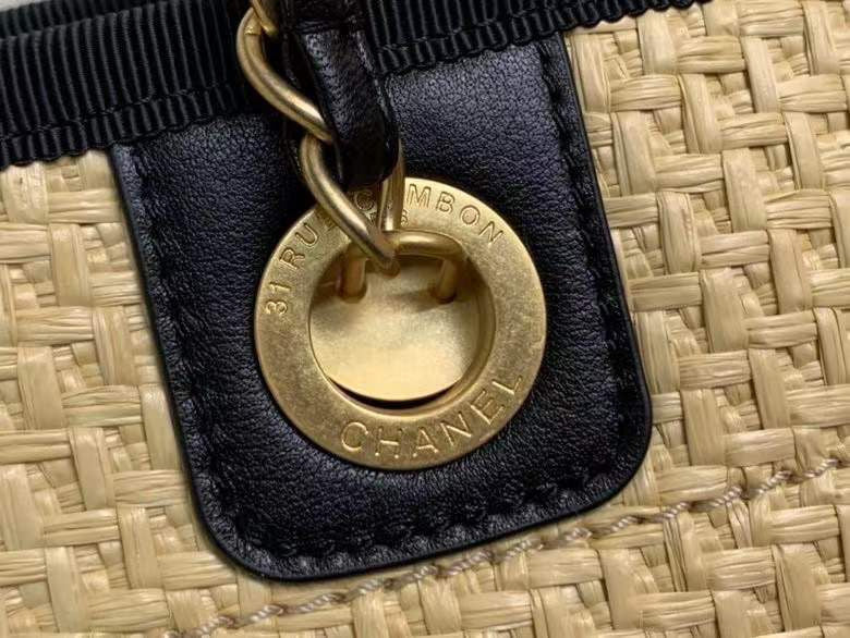  women's handbag, versatile design, view 4