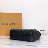Interior view of everyday-luxe signature women's handbag – women's designer-style accessory