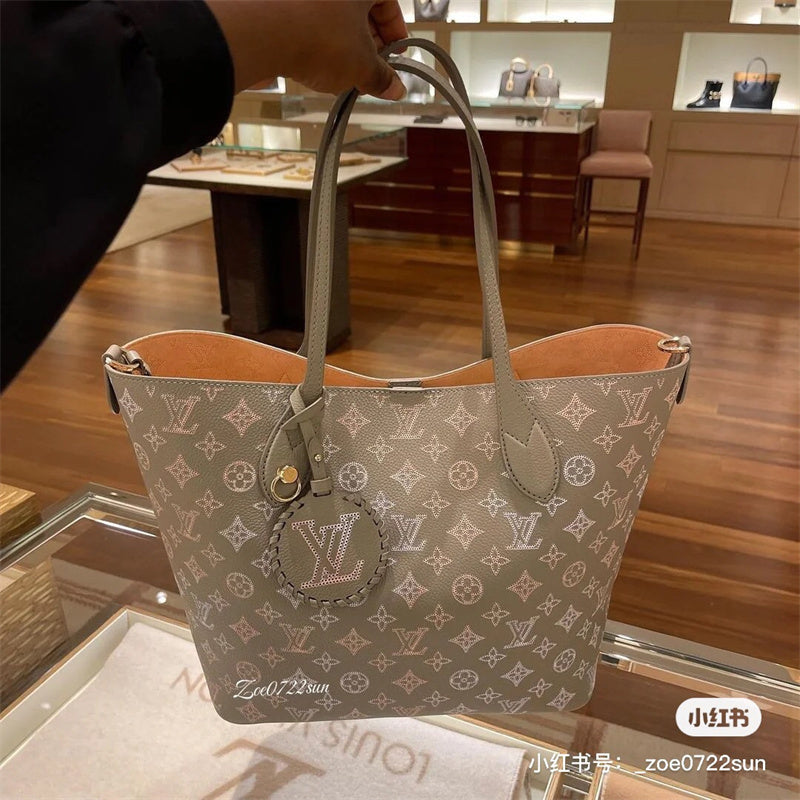  curated carryall bag styled with outfit 12