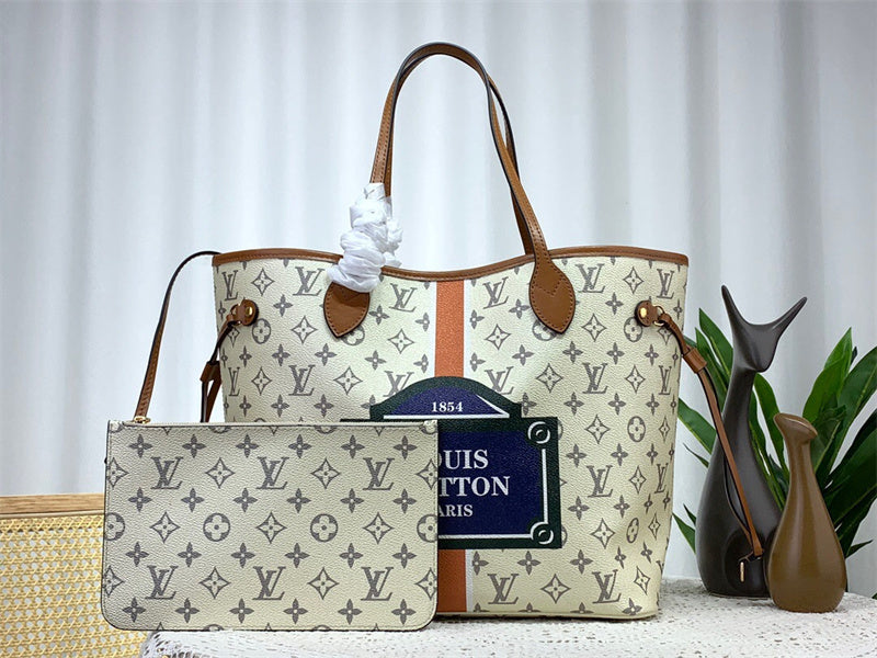  statement carryall bag detail view showing craftsmanship 8