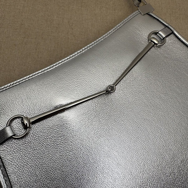 Front view of classic refined women's handbag – women's everyday handbag