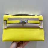 Streamlined bag women's premium everyday handbag