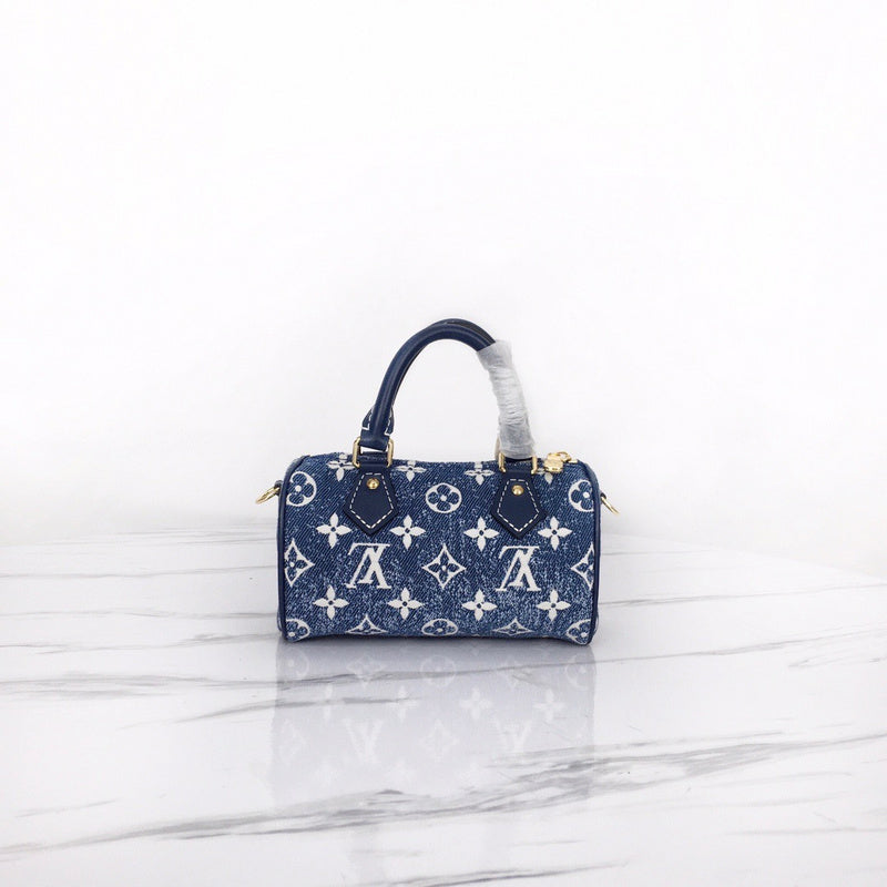 Close-up detail of classic modern women's handbag – women's luxury accessory