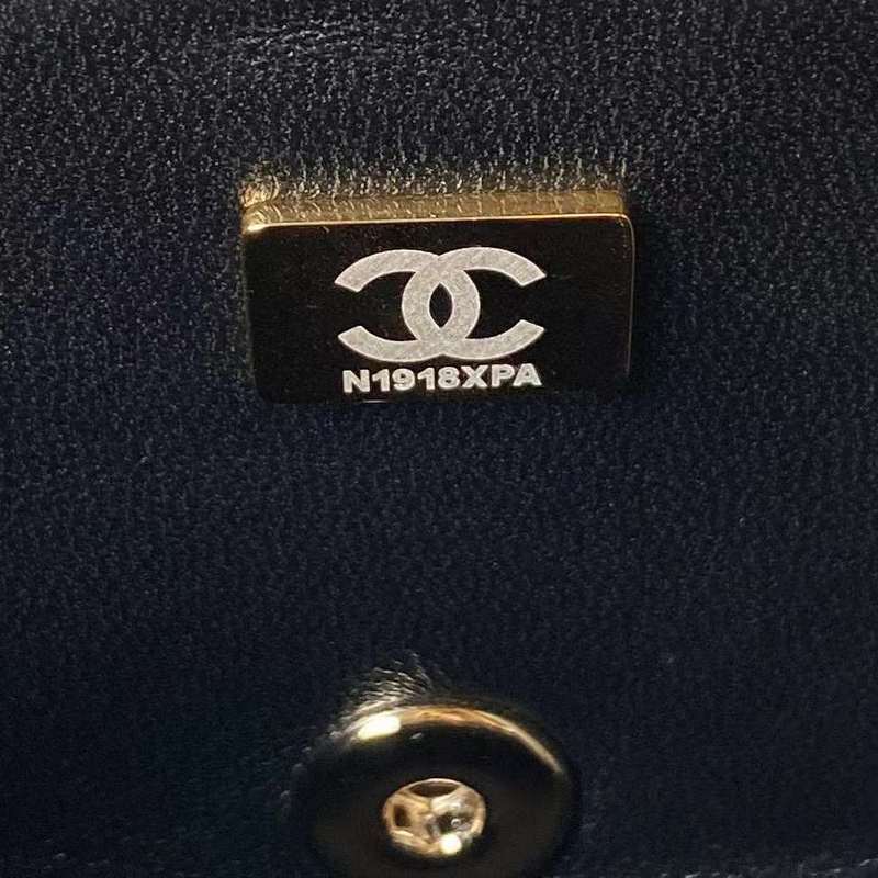 Zivas Charm Versatile Design Luxury Handbag (Contemporary Shape Language) – Angled View