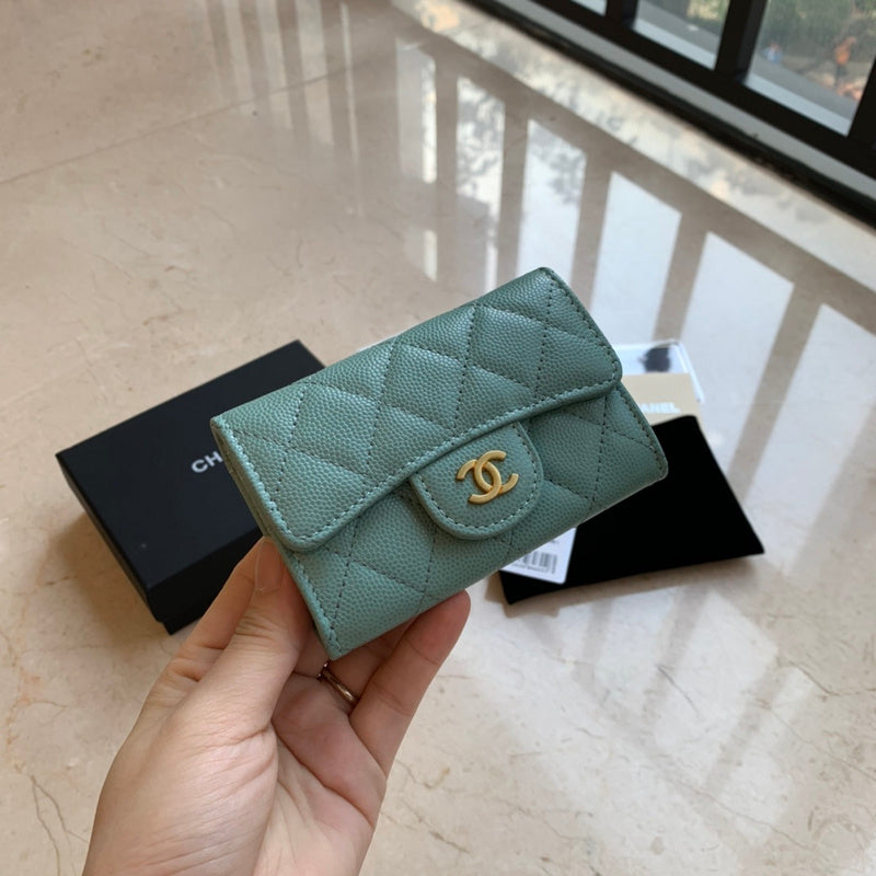 Zivas Charm Modern Edge Everyday Handbag (Timeless Wardrobe Addition) – Angled View