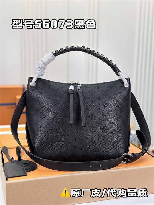  Understated crossbody bag front view