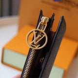  shoulder bag close-up of hardware and finish 17