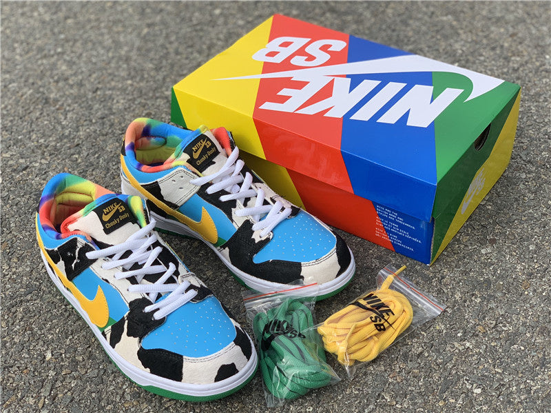 Nike Men's & Women's Premium Casual Sneakers — Style 016 close-up view