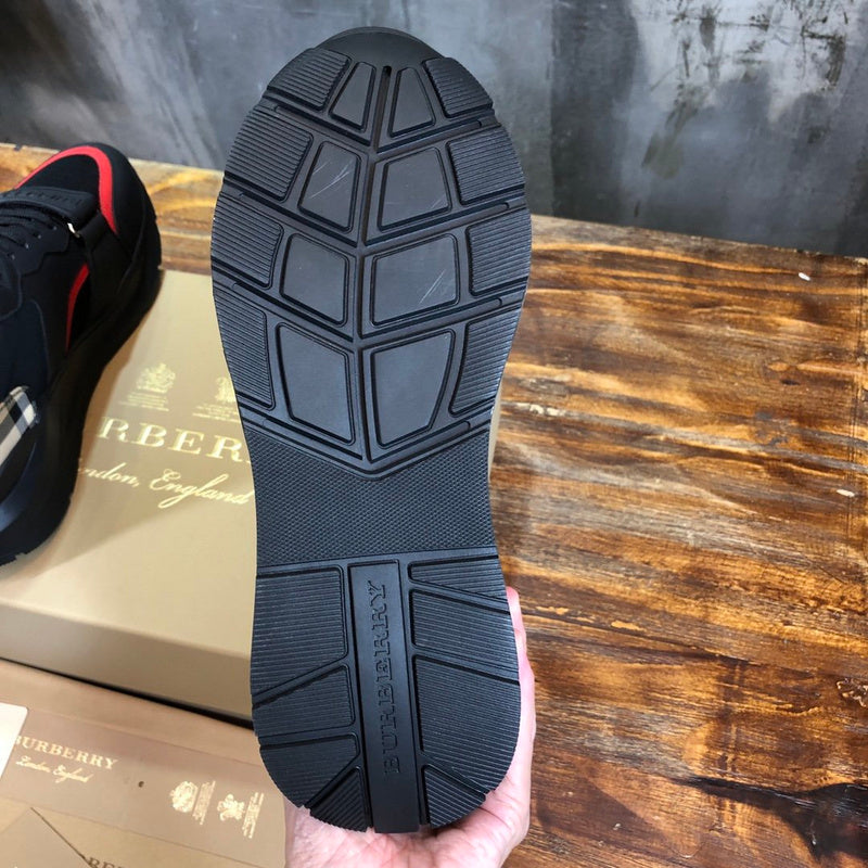 Burberry shoes Style 354 - packaging and accessories