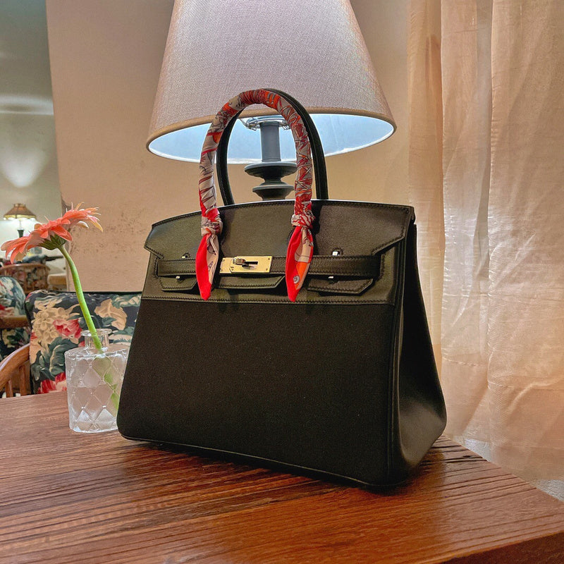 Interior view of fluid premium bag