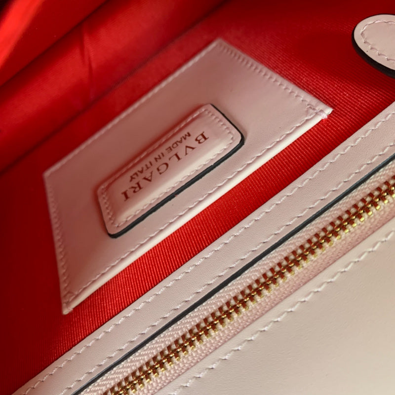 Modern Vegan Leather Handbag - Versatile Everyday Design | Women's Luxury Handbag #1700 - close-up detail shot (image 3) of designer-inspired handbag