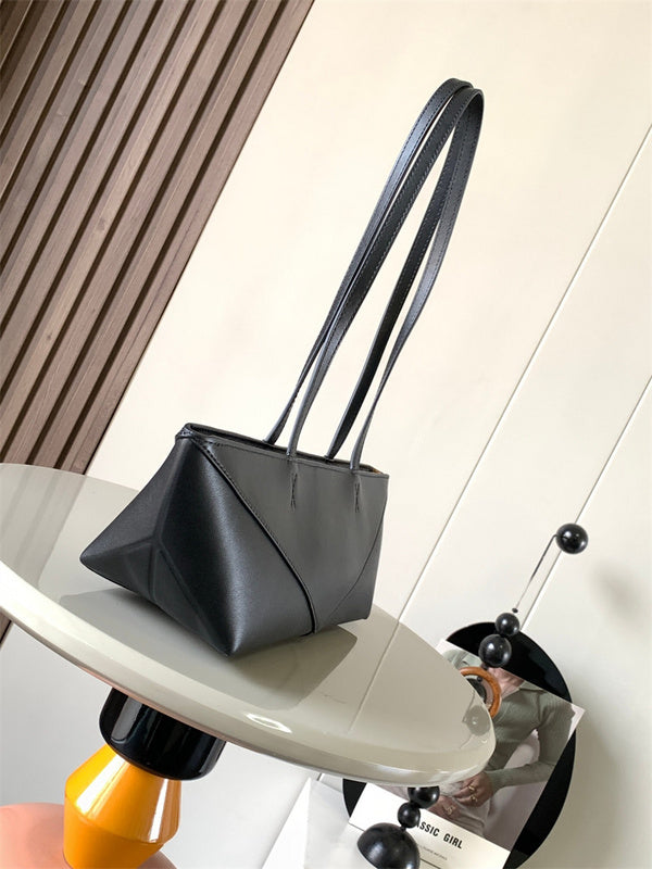 Ziva's Charm handbag – product shot (39cm*12.3cm*12.5cm)