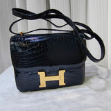 Interior view of streamlined premium bag