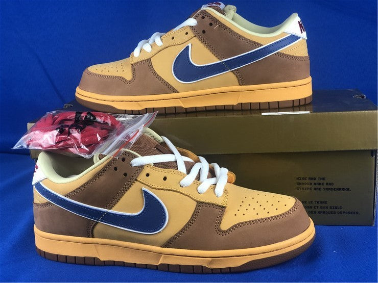 Nike Men's & Women's Iconic Street Trainers — Style 191 back view