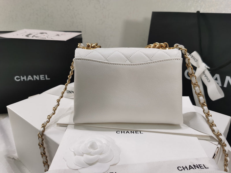  compact purse view 3