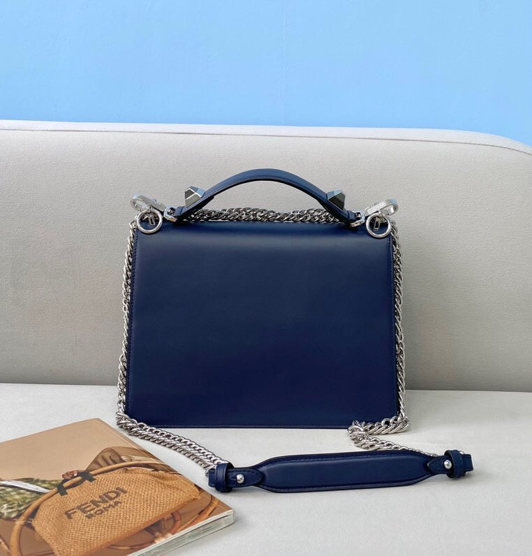 Ziva's Charm handbag – front view (25cm*10cm*18cm)