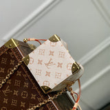  handbag close-up of hardware and finish