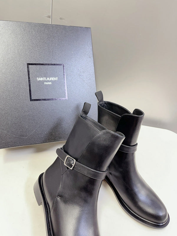 Front view of Saint Laurent luxury piece style No.041