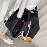  everyday carryall bag detail view showing craftsmanship 14