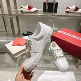 Side profile view of Roger Vivier luxury piece style No.047