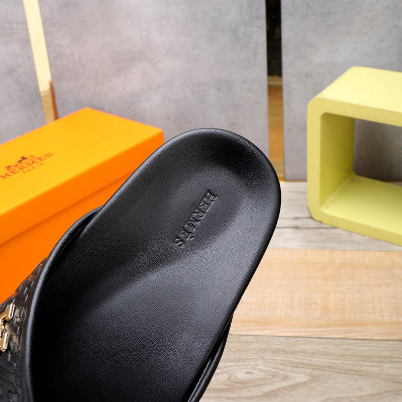 Hermes shoes Style 033 - side profile detail