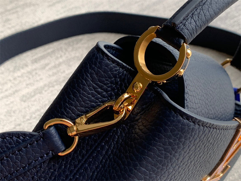  Classic carryall bag front view 7