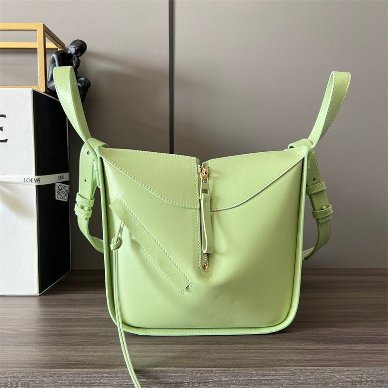 Ziva's Charm handbag – interior view (24cm*10.5cm*16cm)