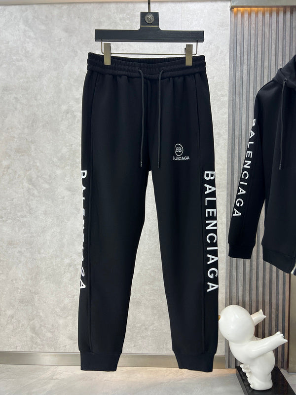 Side profile view of Balenciaga luxury piece style No.120