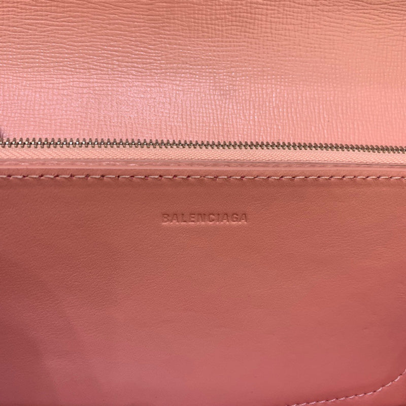 Polished Premium PU Leather Handbag - Everyday Elegance | Women's Fashion Handbag #397 - texture close-up (image 9) of designer-inspired handbag