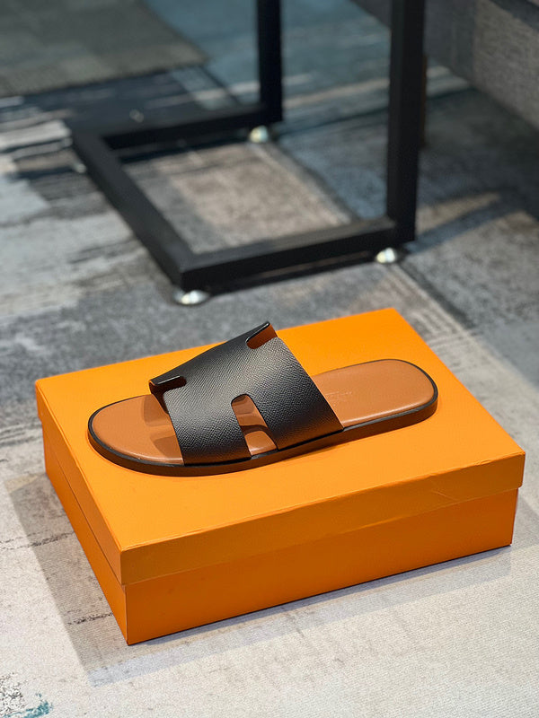 Hermes shoes Style 023 - sole and craftsmanship detail