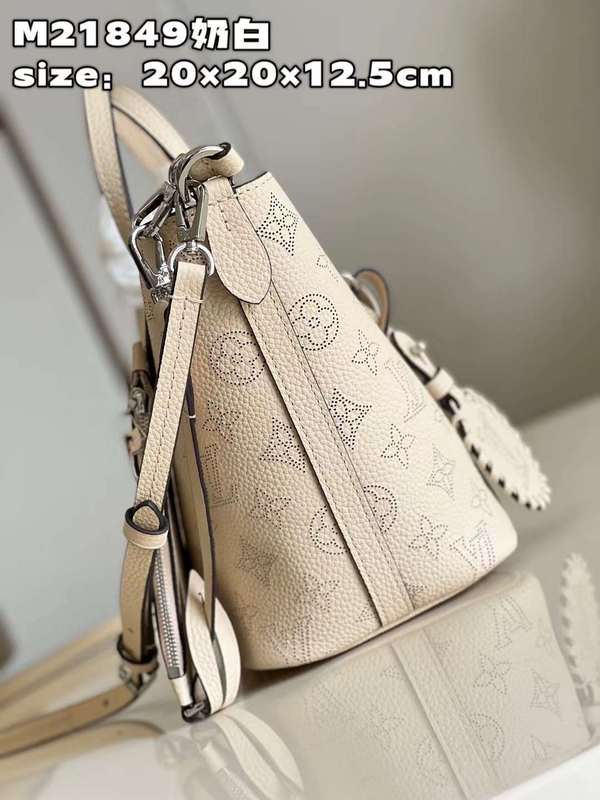 Styled lifestyle shot of structured refined women's handbag – women's everyday handbag