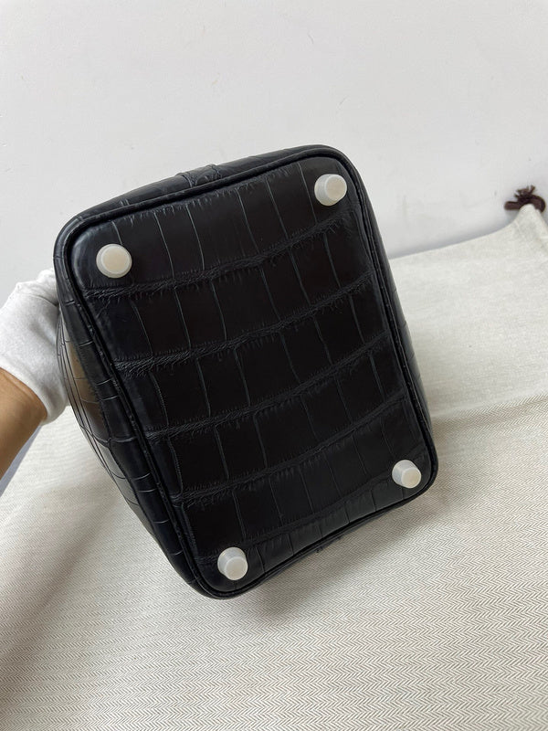 Interior view of balanced premium bag