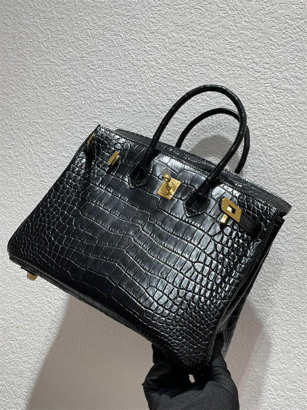 minimalist tote bag detail view showing craftsmanship 8