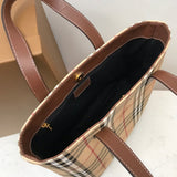 Ziva's Charm handbag – product shot (one versatile size)
