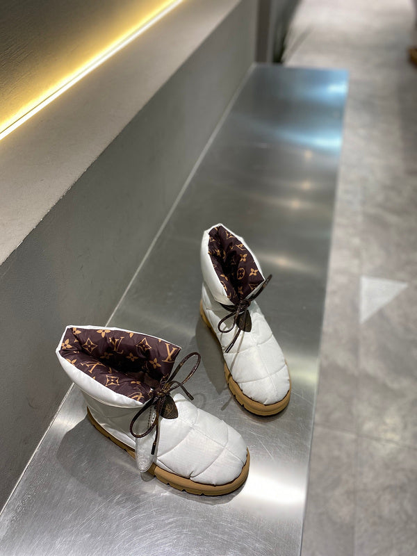 Louis Vuitton shoes Style 193 - back heel detail