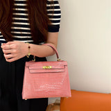  sophisticated shopper bag styled with outfit