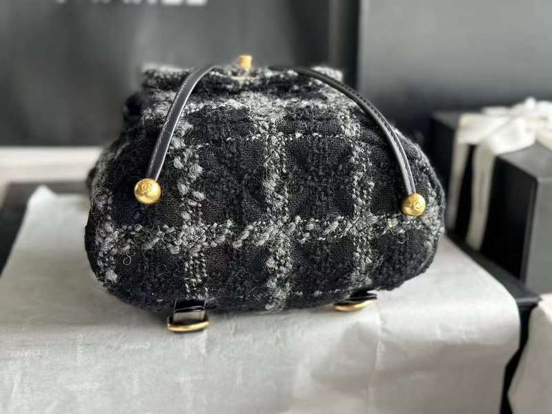 Zivas Charm Chic Craftsmanship Everyday Handbag (Versatile Style Statement) – Back View