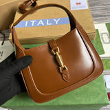 Handle and strap detail of statement structured women's handbag – women's premium purse