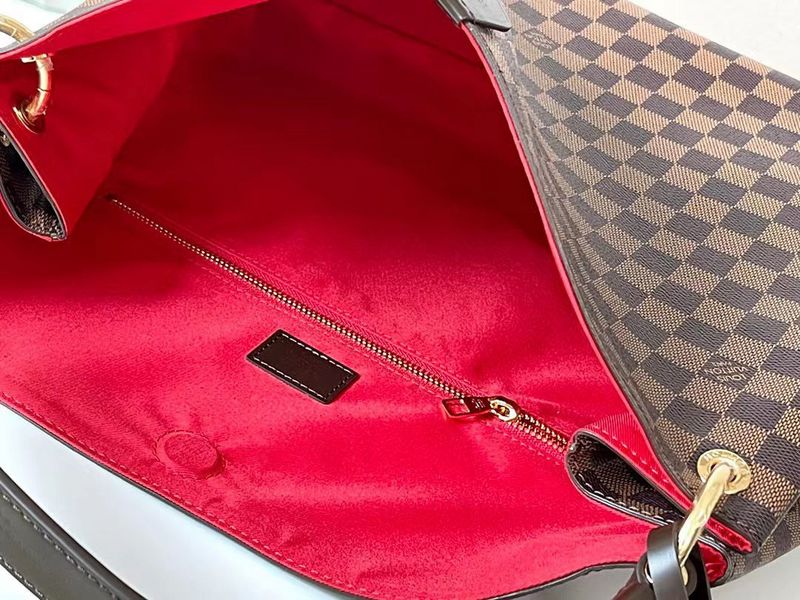 Close-up detail of sleek everyday-luxe women's handbag – women's designer-style accessory