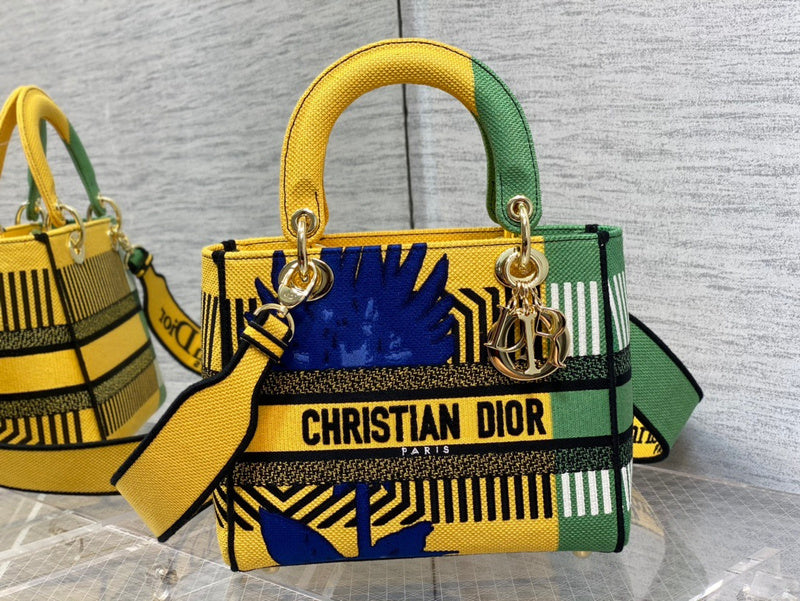 Side profile of premium polished women's handbag – women's luxury accessory