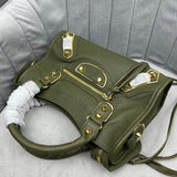 Zivas Charm Modern Minimalist Look Statement Handbag (Refined Practical Design) – Styled Look