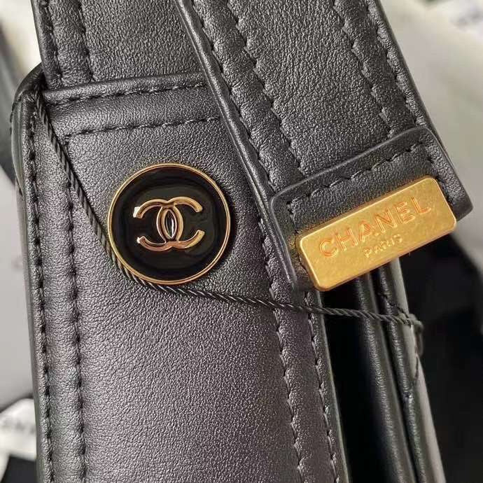  mid purse view 6