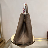  everyday bag interior and compartment view