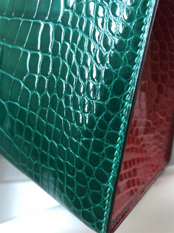  Structured shopper bag carried on shoulder 10