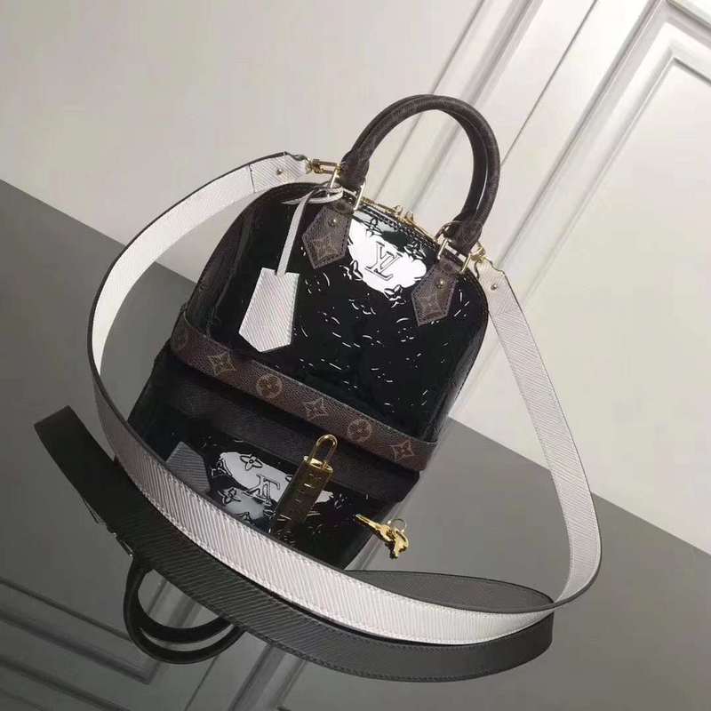 Styled lifestyle shot of everyday-luxe premium women's handbag – women's luxury handbag