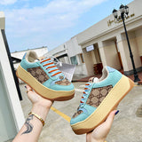 Gucci classic monochrome luxury sneakers view 5 retro runner design