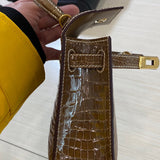Sophisticated bag women's premium everyday handbag