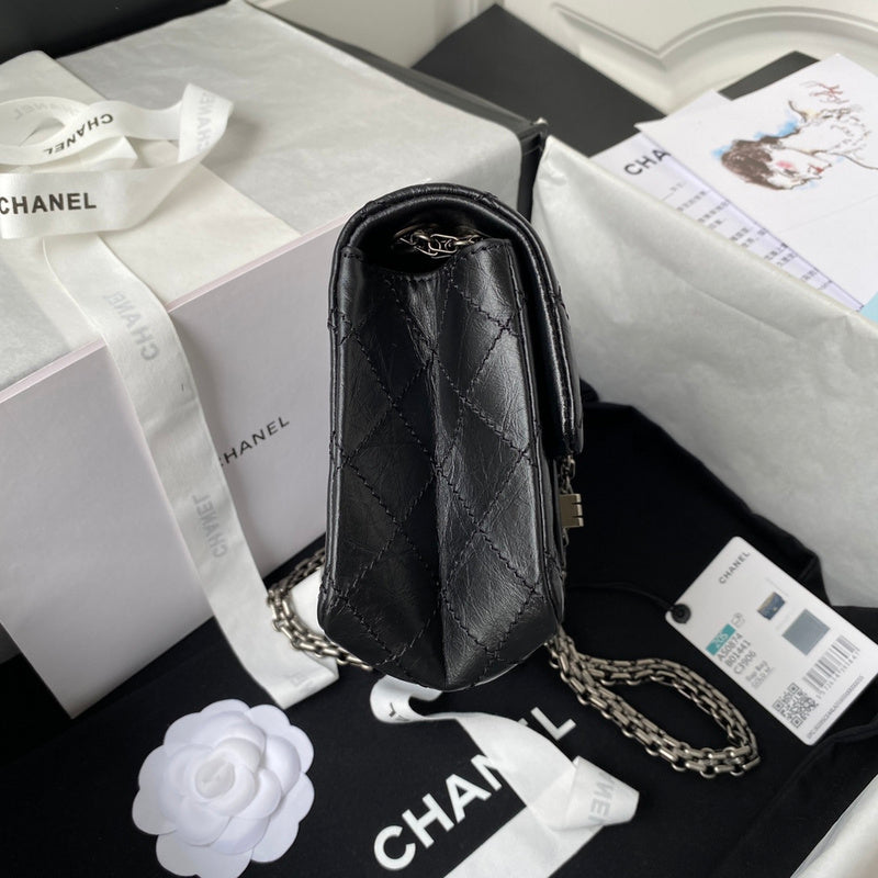  women's handbag, versatile design, view 3