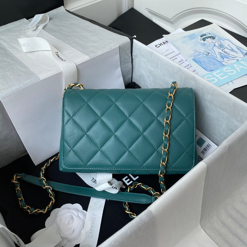  mid purse view 5